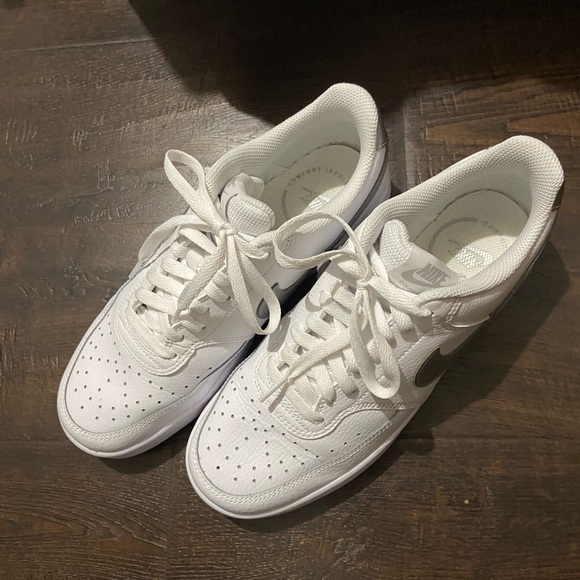 Nike White and Gray Sneakers - Picture 2 of 3